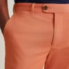 Pantalón chino elástico refinado Pantalón chino elástico refinado