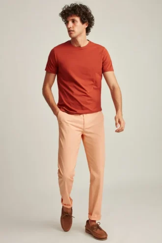 Pantalón chino ligero elástico teñido en hilo