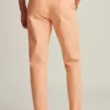 Pantalón chino ligero elástico teñido en hilo Pantalón chino ligero elástico teñido en hilo
