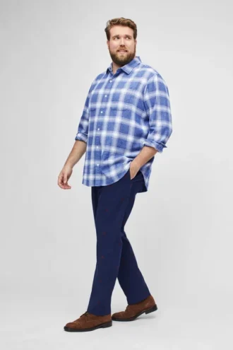 Pantalones chinos elásticos Holiday Critter en tallas grandes