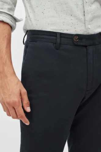 Pantalones chinos elásticos refinados