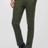 Pantalones chinos técnicos: absorben el sudor, repelen los líquidos y son elásticos Pantalones chinos técnicos: absorben el sudor, repelen los líquidos y son elásticos