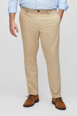 Pantalones chinos técnicos en tallas grandes