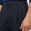 Pantalones de lana elástica con pliegues Pantalones de lana elástica con pliegues