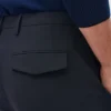 Pantalones de lana elástica con pliegues Pantalones de lana elástica con pliegues