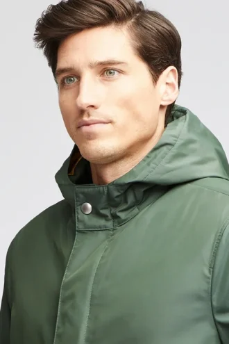 Parka impermeable de corte en cola de pez para hombre