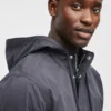 Parka ligera con corte en cola de pez Parka ligera con corte en cola de pez