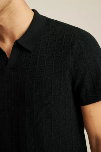 Polo de punto con rayas texturizadas