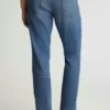Redefine la comodidad con los vaqueros elásticos y ligeros de Bonobos Redefine la comodidad con los vaqueros elásticos y ligeros de Bonobos
