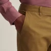 Stretch Washed Chino: chinos de corte Slim Fit y ajustados
