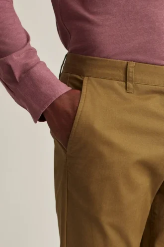 Stretch Washed Chino: chinos de corte Slim Fit y ajustados
