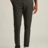 Stretch Washed Chino: chinos de corte Slim Fit y ajustados