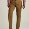 Stretch Washed Chino: chinos de corte Slim Fit y ajustados