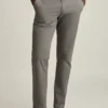 Stretch Washed Chino: chinos de corte Slim Fit y ajustados