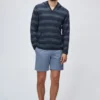 Sudadera con capucha tipo poncho Sudadera con capucha tipo poncho
